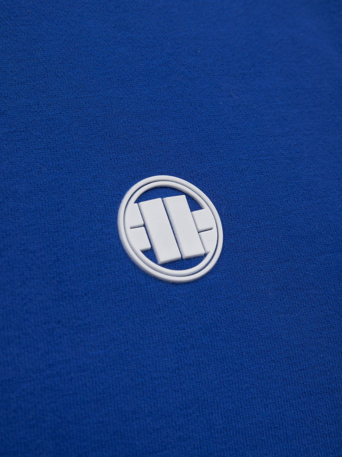 Rundhalsausschnitt, kleines Logo