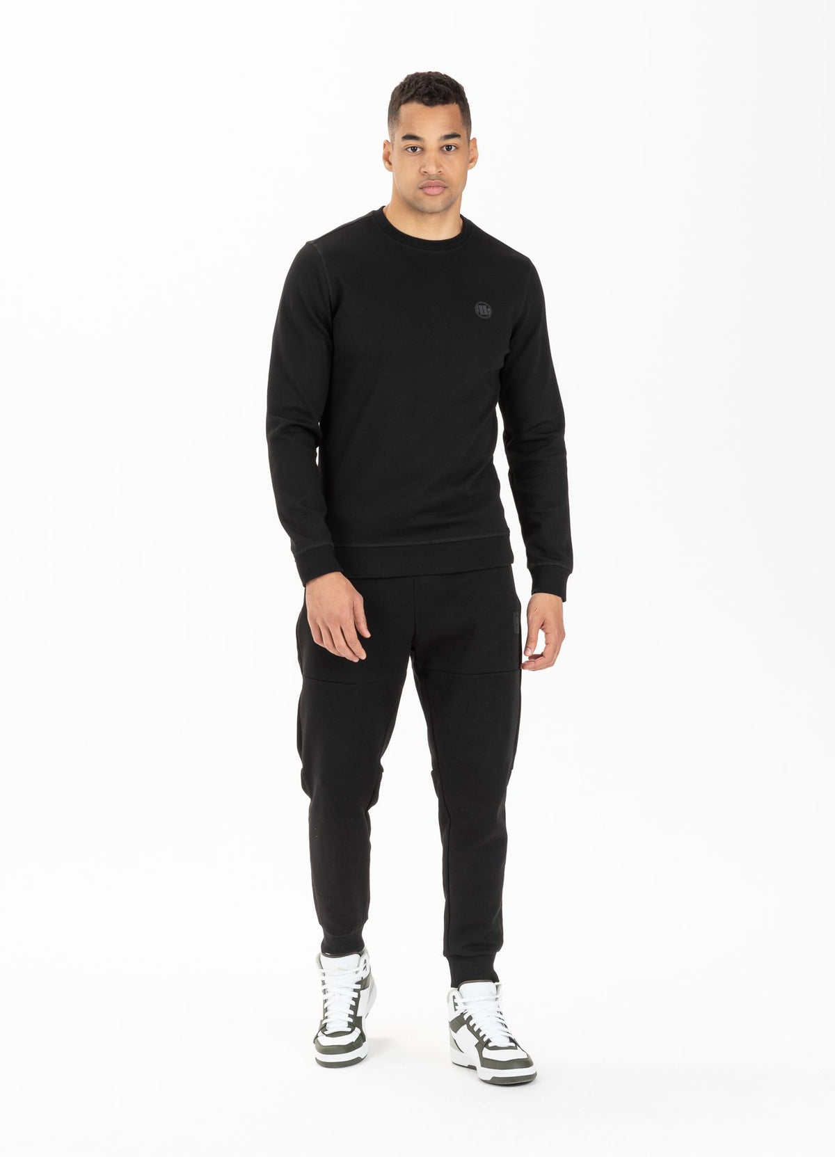 Rundhalsausschnitt TANBARK Schwarz