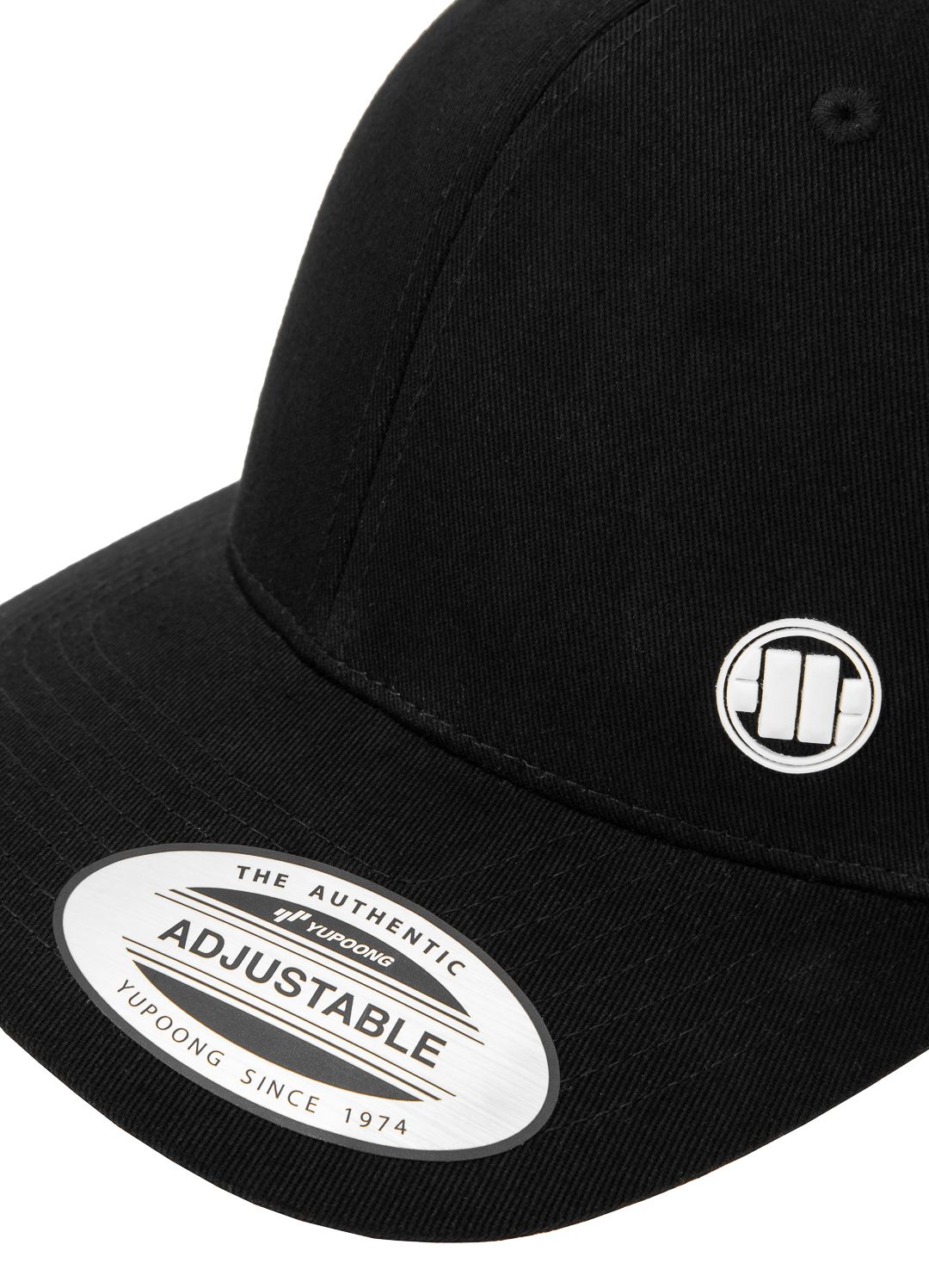 Snapback-Kappe mit kleinem Logo