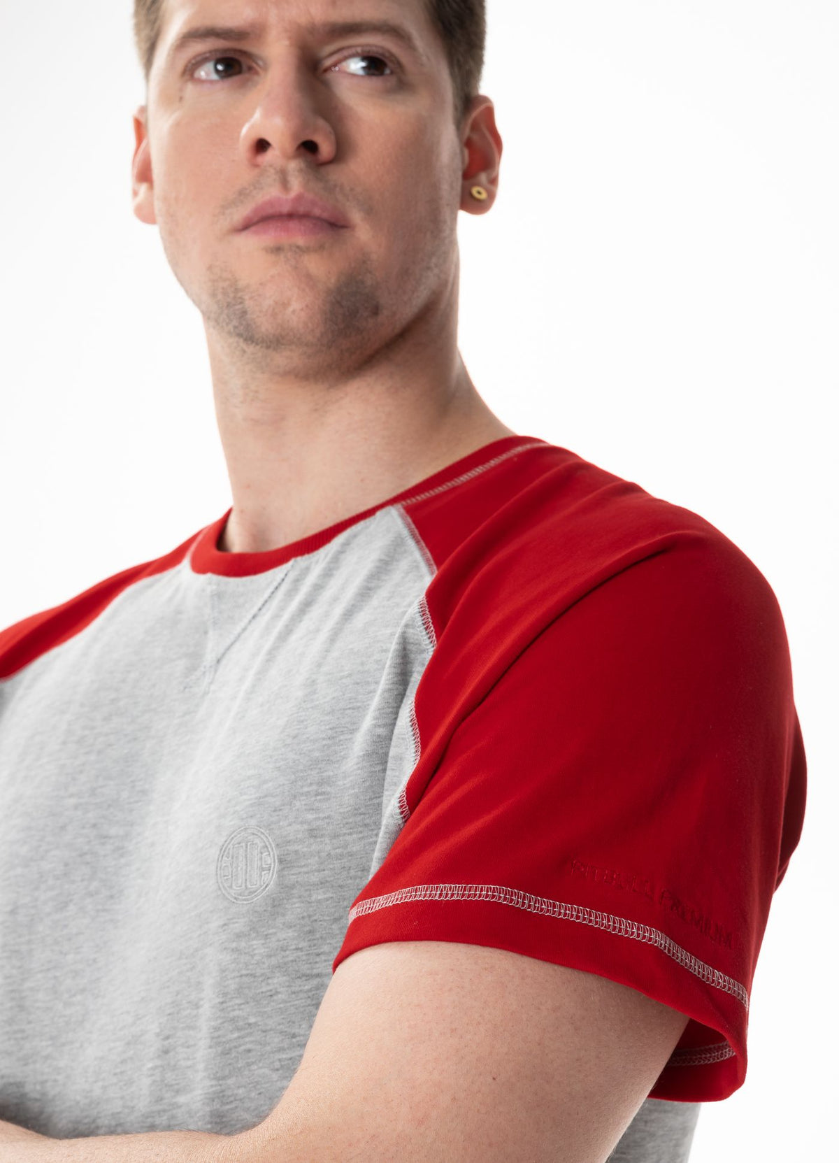 T-Shirt Garment Washed Raglan Small Logo - Pitbull.eu