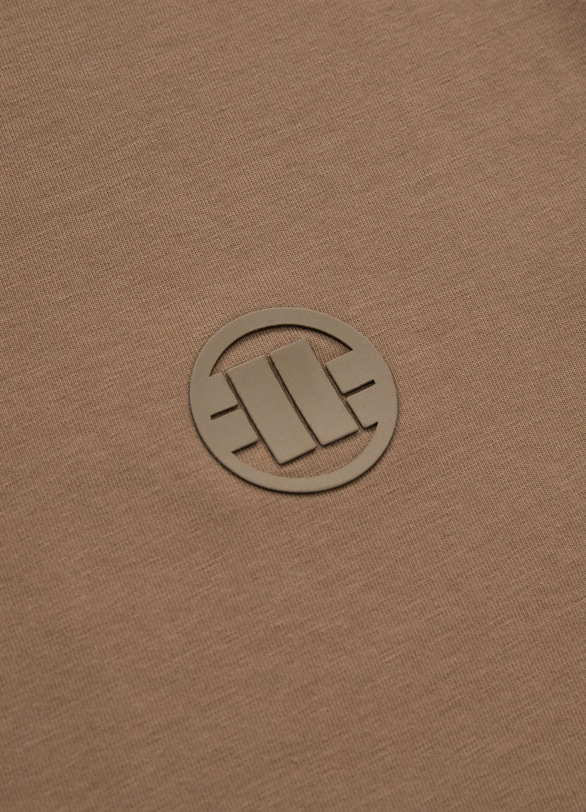 T-Shirt Slim Fit Kleines Logo