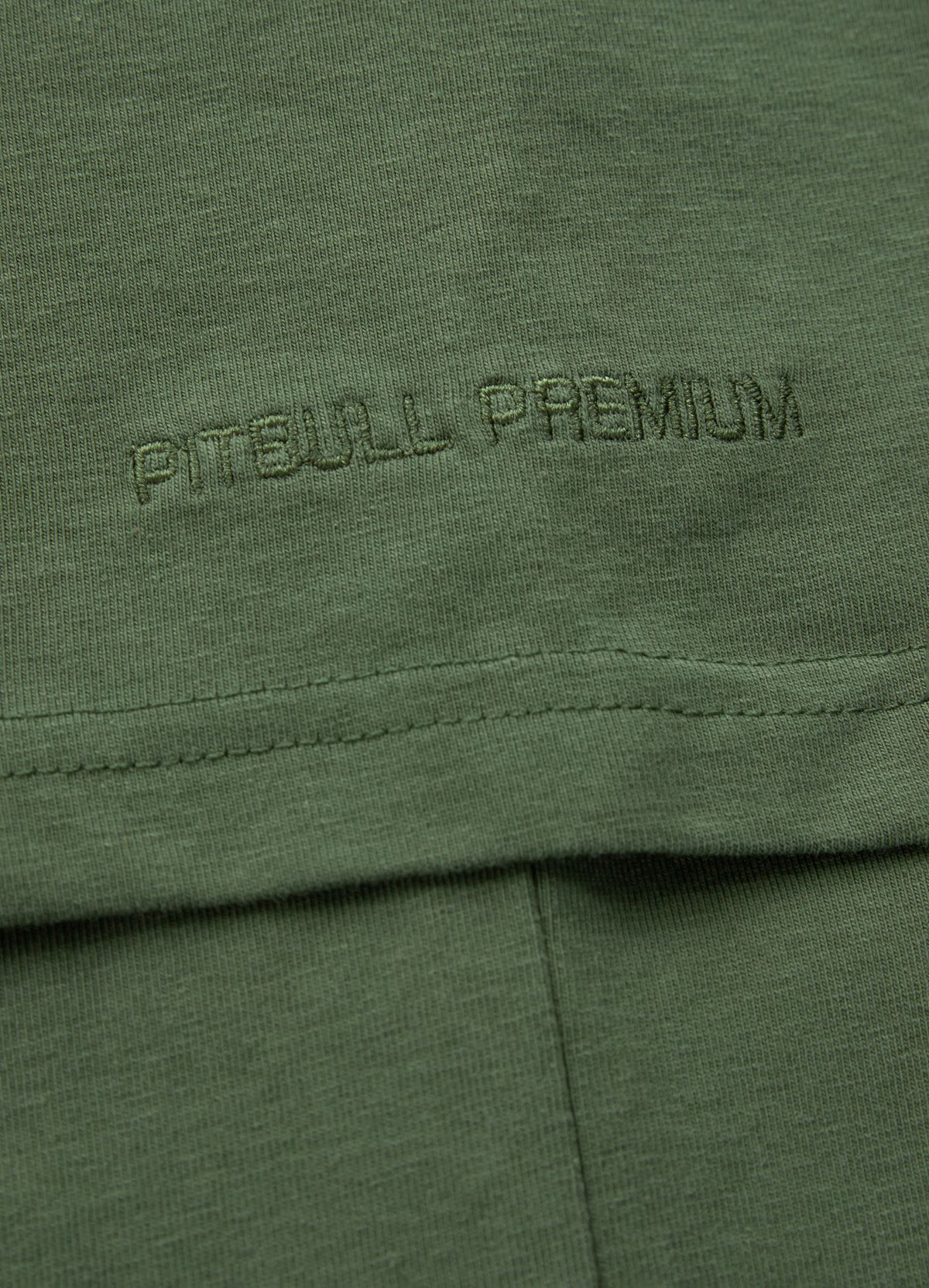 T-Shirt Slim Fit Kleines Logo