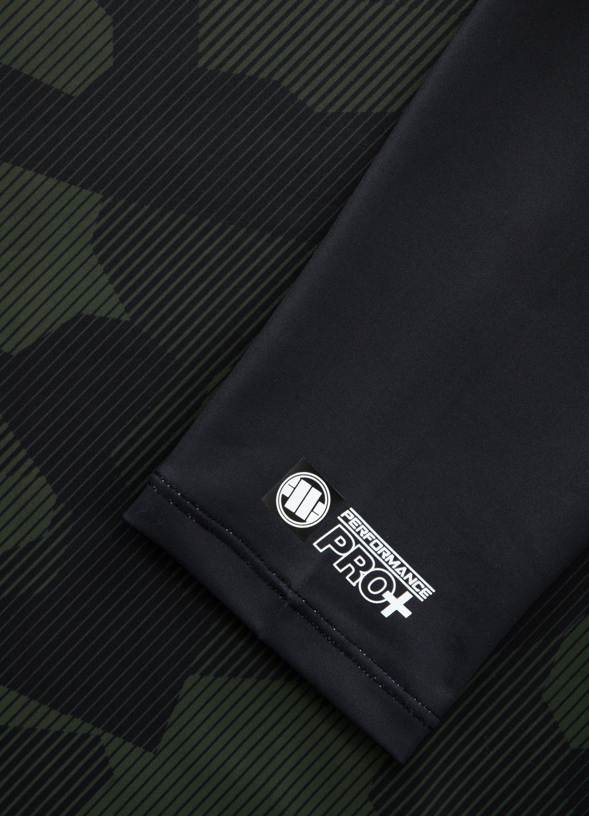 Rashguard Langarm tailliert DILLARD CASINO Olive Camo