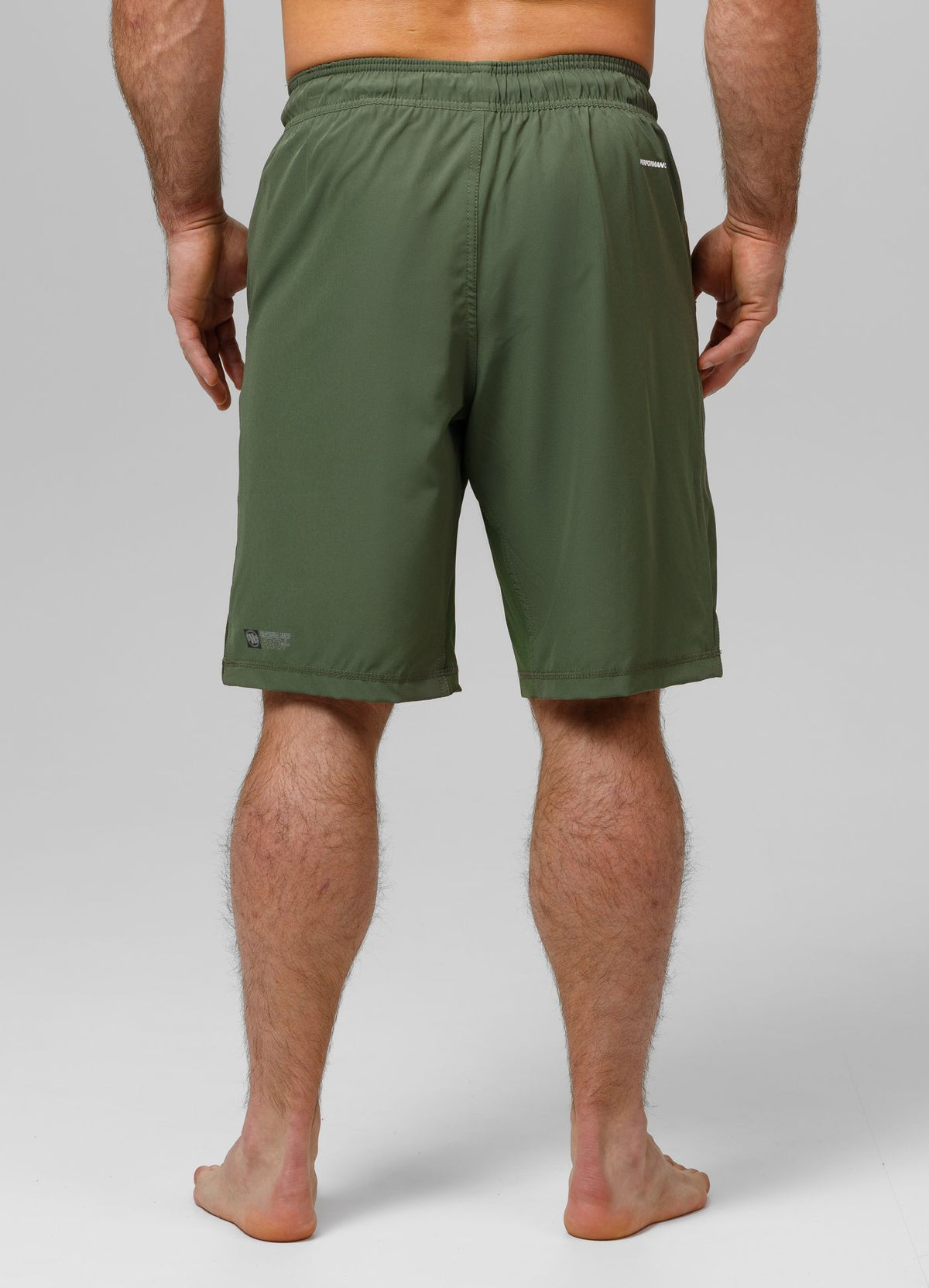 Shorts Leistung SPIKE Olive