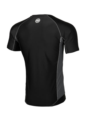 KURZARM RASHGUARD PRO MIT KLEINEM LOGO