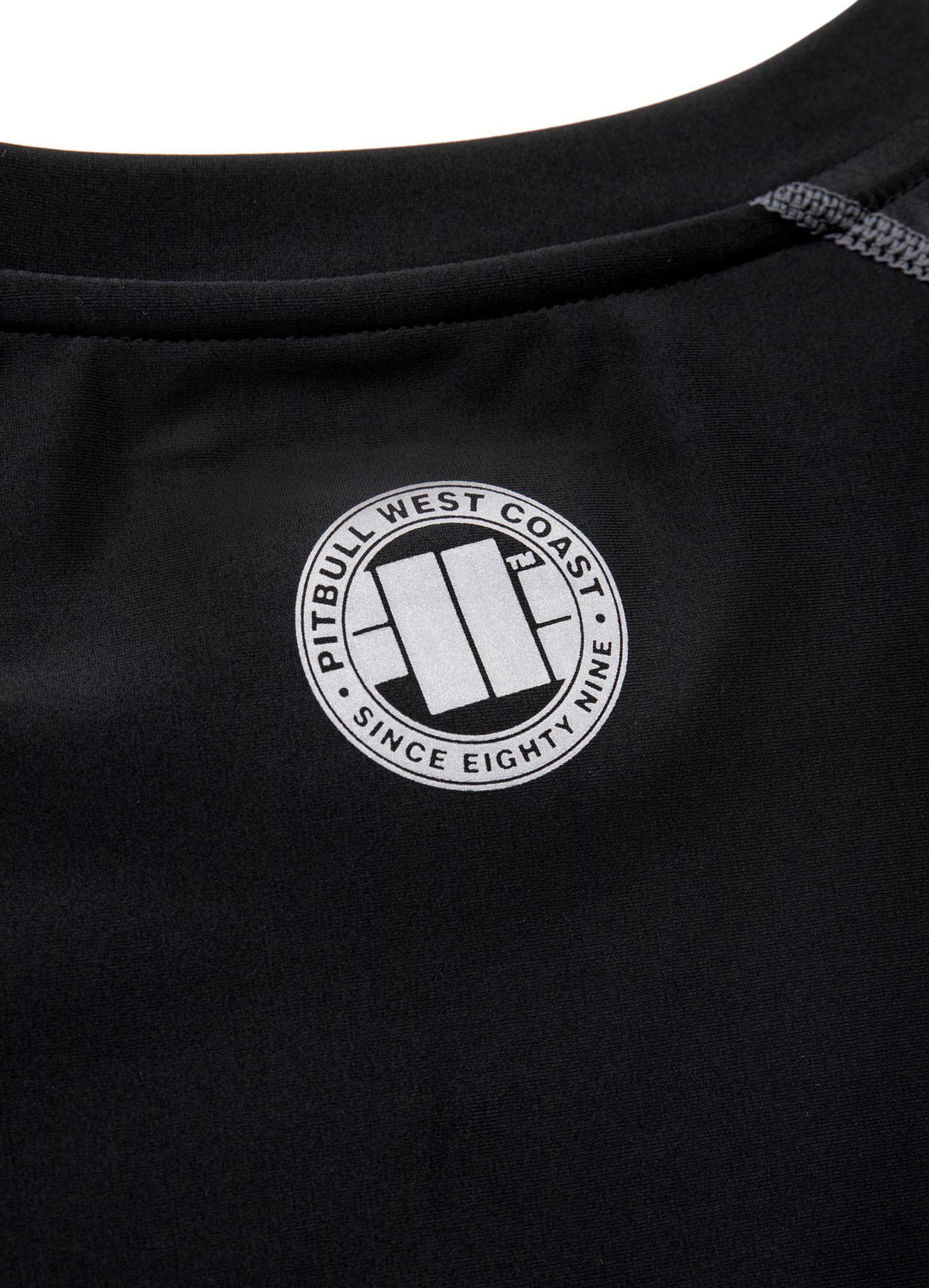 KURZARM RASHGUARD PRO MIT KLEINEM LOGO